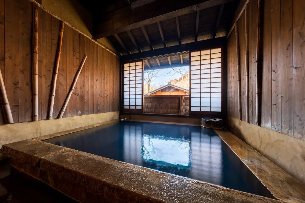 大人専用日帰り温泉 るりの湯 のサムネイル画像