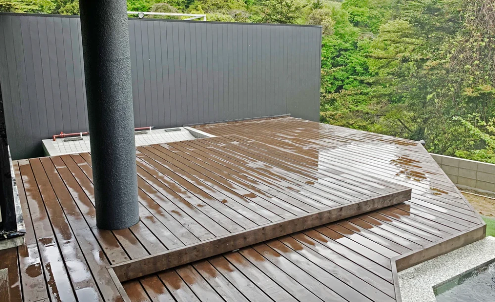 大浴場　ウッドデッキの施設画像 - 9