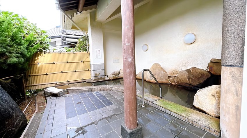 【本館】露天風呂1の施設画像 - 6