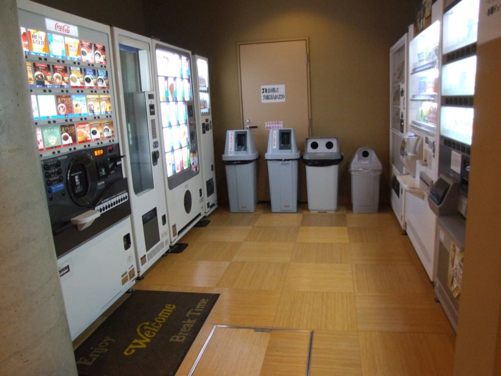 自動販売機コーナーの施設画像 - 17