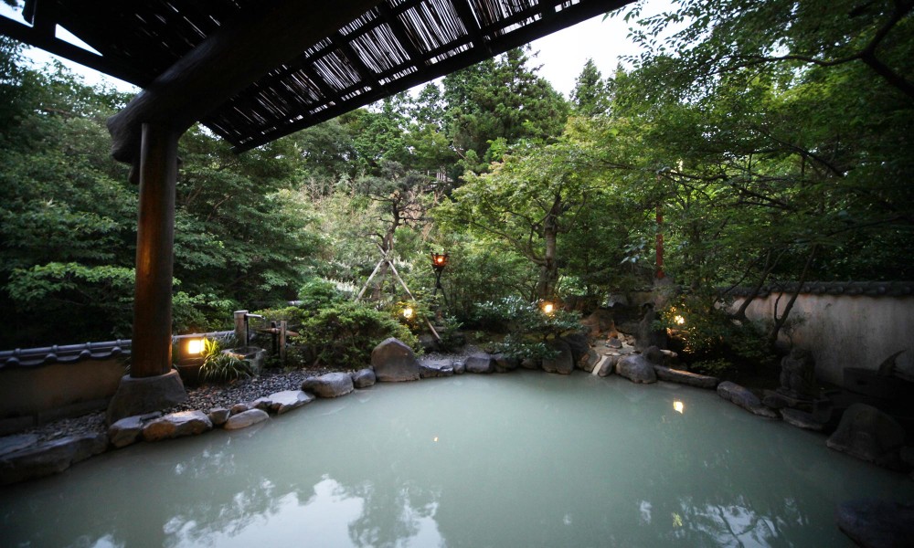 本館 露天風呂「せせらぎの湯」の施設画像 - 7