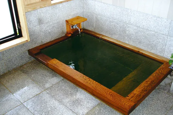 大川温泉 貴肌美人 緑の湯 のサムネイル画像