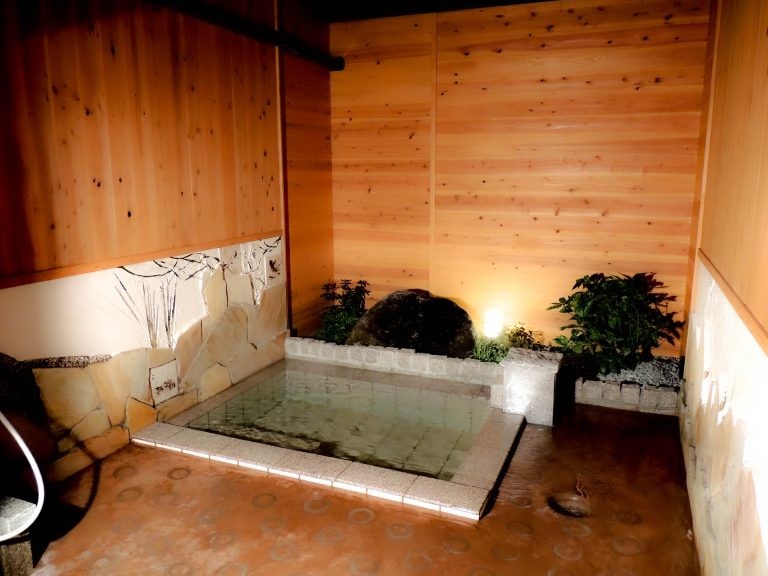羽（半露天）の施設画像 - 9