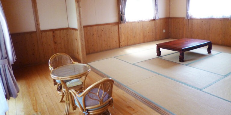 二階建て(20畳部屋　2部屋)のサムネイル画像