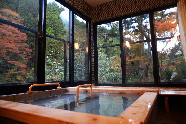 離れの湯　紅葉シーズンの施設画像 - 6